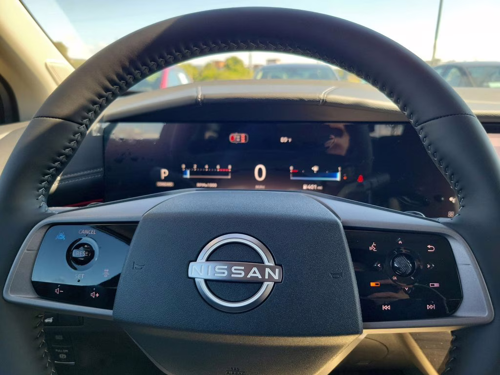 2026 Everest White Pearl Tricoat Nissan Murano Platinum AWD SUV