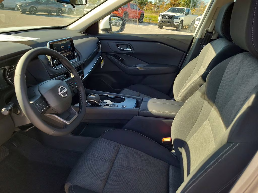 2026 Everest White Pearl Tricoat Nissan Rogue SV FWD SUV