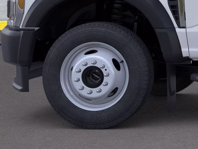 2025 Ford F-550 Super Duty Chassis Cab XL - Photo 22