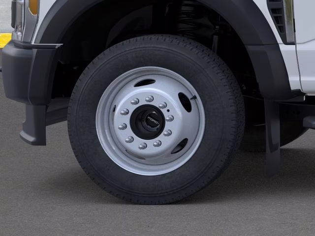 2025 Oxford White Ford Super Duty F-550 DRW XL DRW 4X4 Chassis