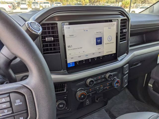 2025 Oxford White Ford F-150 XL 4X4 Truck