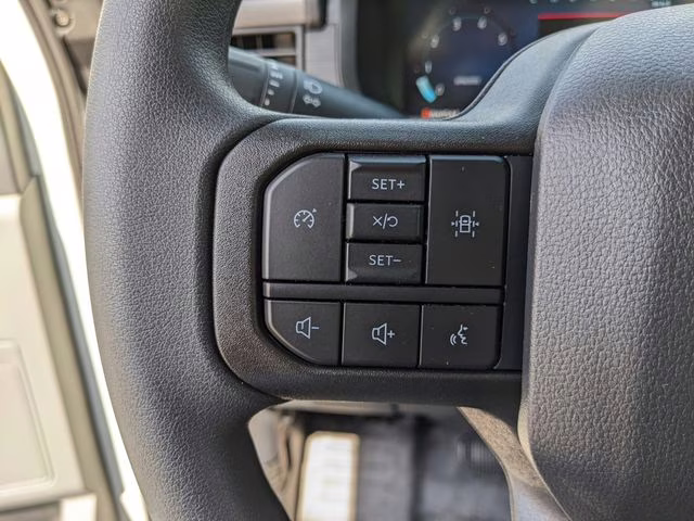 2025 Oxford White Ford F-150 XL 4X4 Truck