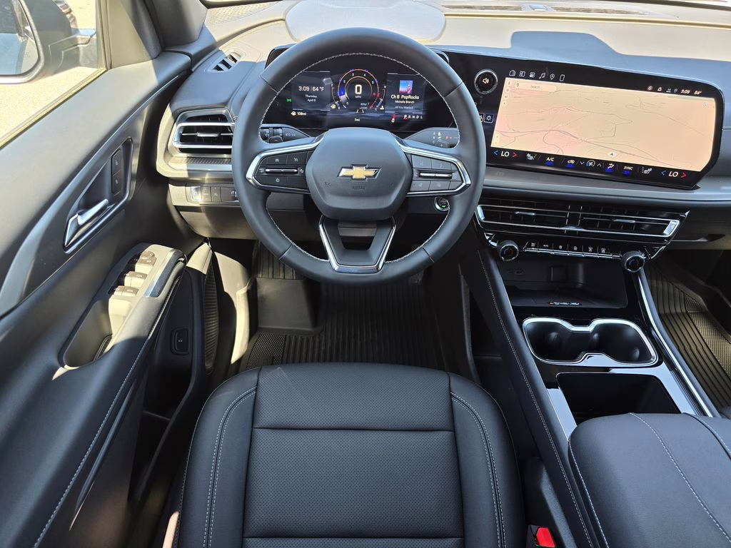 2026 Sterling Gray Metallic Chevrolet Traverse LT FWD SUV