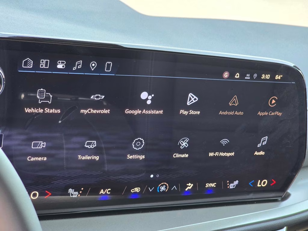 2026 Sterling Gray Metallic Chevrolet Traverse LT FWD SUV