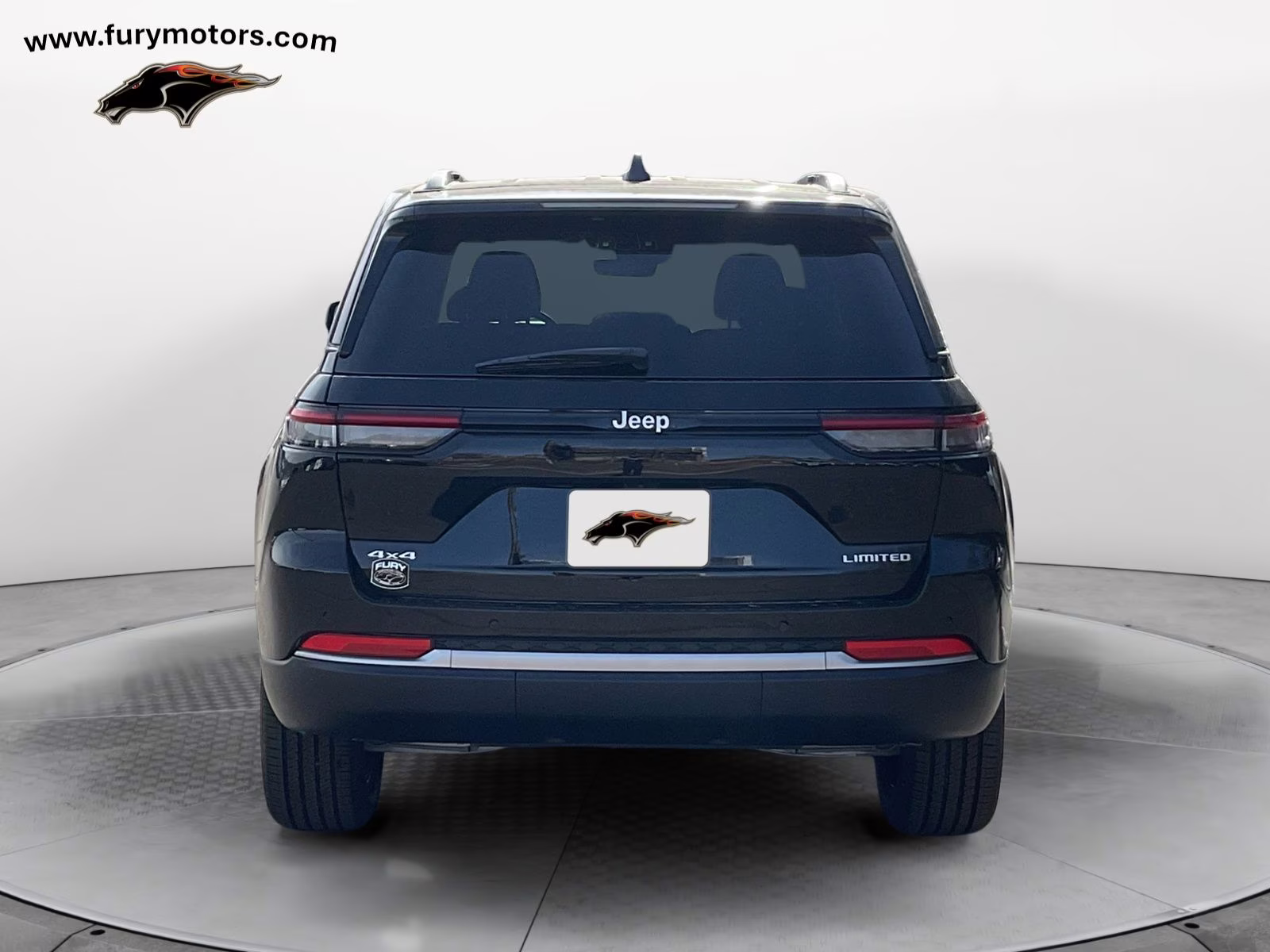 2026 Diamond Black Crystal Pearlcoat Jeep Grand Cherokee Limited 4X4 SUV