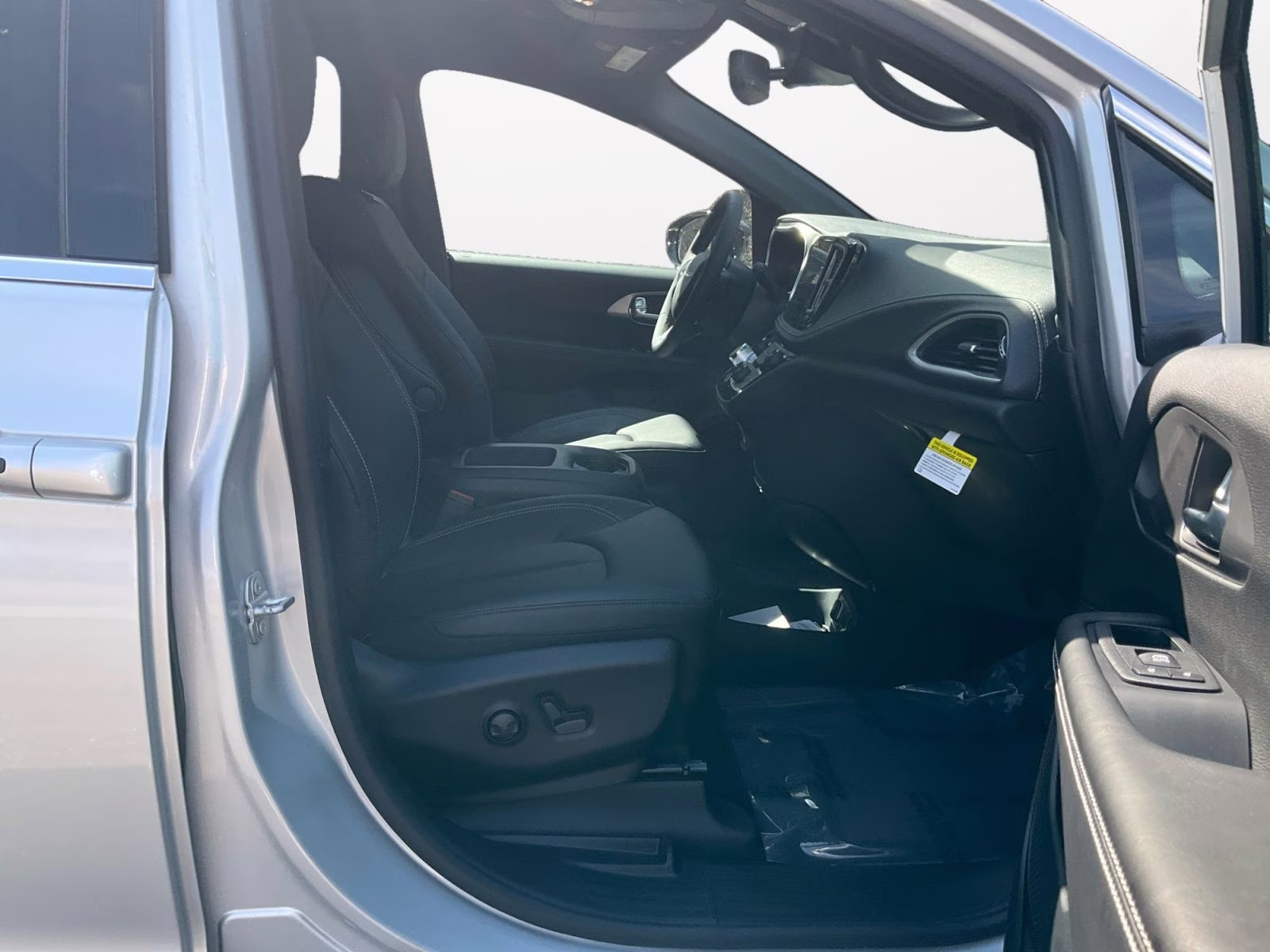 2026 Silver Mist Clearcoat Chrysler Pacifica Select AWD Van