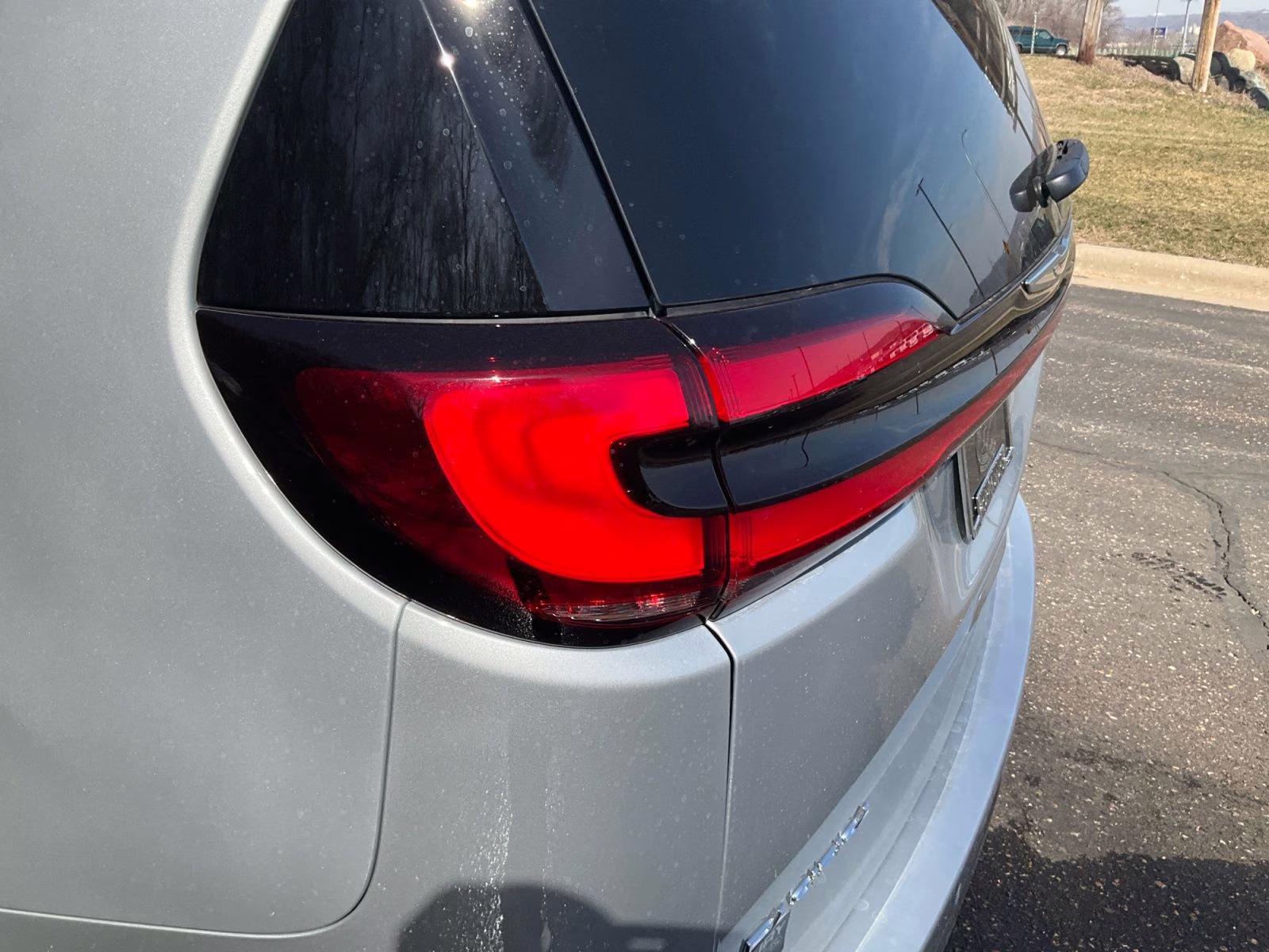 2026 Silver Mist Clearcoat Chrysler Pacifica Select AWD Van