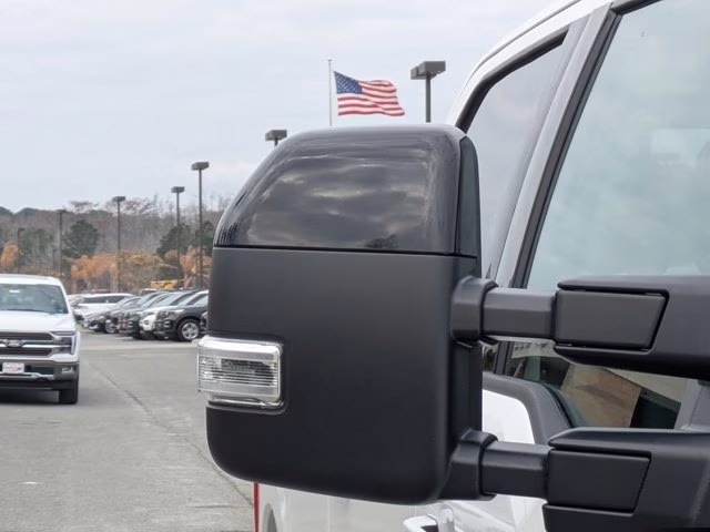 2026 White Metallic Ford Super Duty F-250 SRW LARIAT 4X4 Truck