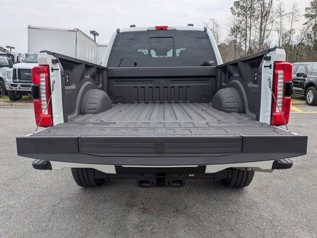 2026 White Metallic Ford Super Duty F-250 SRW LARIAT 4X4 Truck