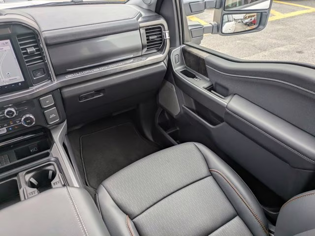 2026 White Metallic Ford Super Duty F-250 SRW LARIAT 4X4 Truck