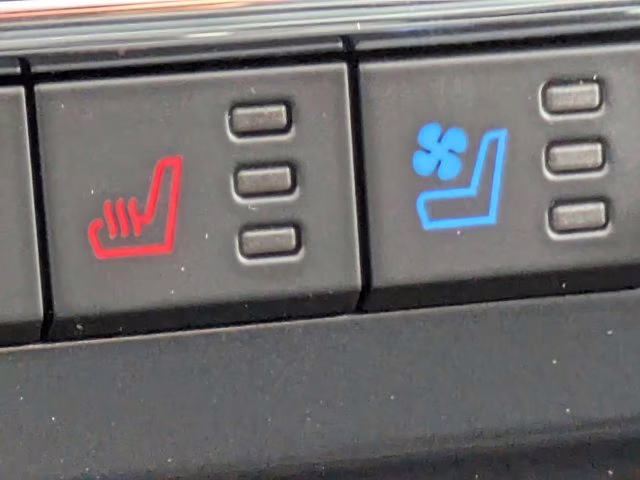 2026 White Metallic Ford Super Duty F-250 SRW LARIAT 4X4 Truck