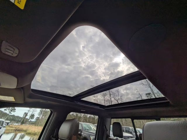 2025 Star White Metallic Tc Ford F-150 King Ranch 4X4 Truck