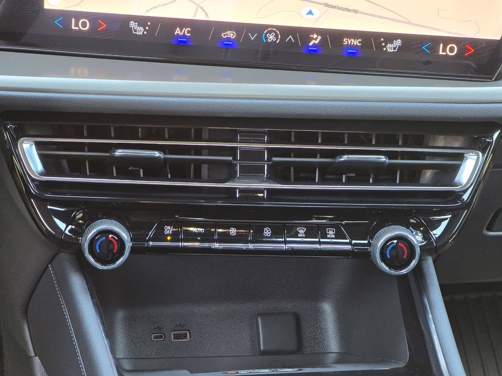 2026 Sterling Gray Metallic Chevrolet Traverse LT FWD SUV