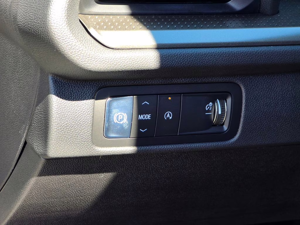 2026 Sterling Gray Metallic Chevrolet Traverse LT FWD SUV