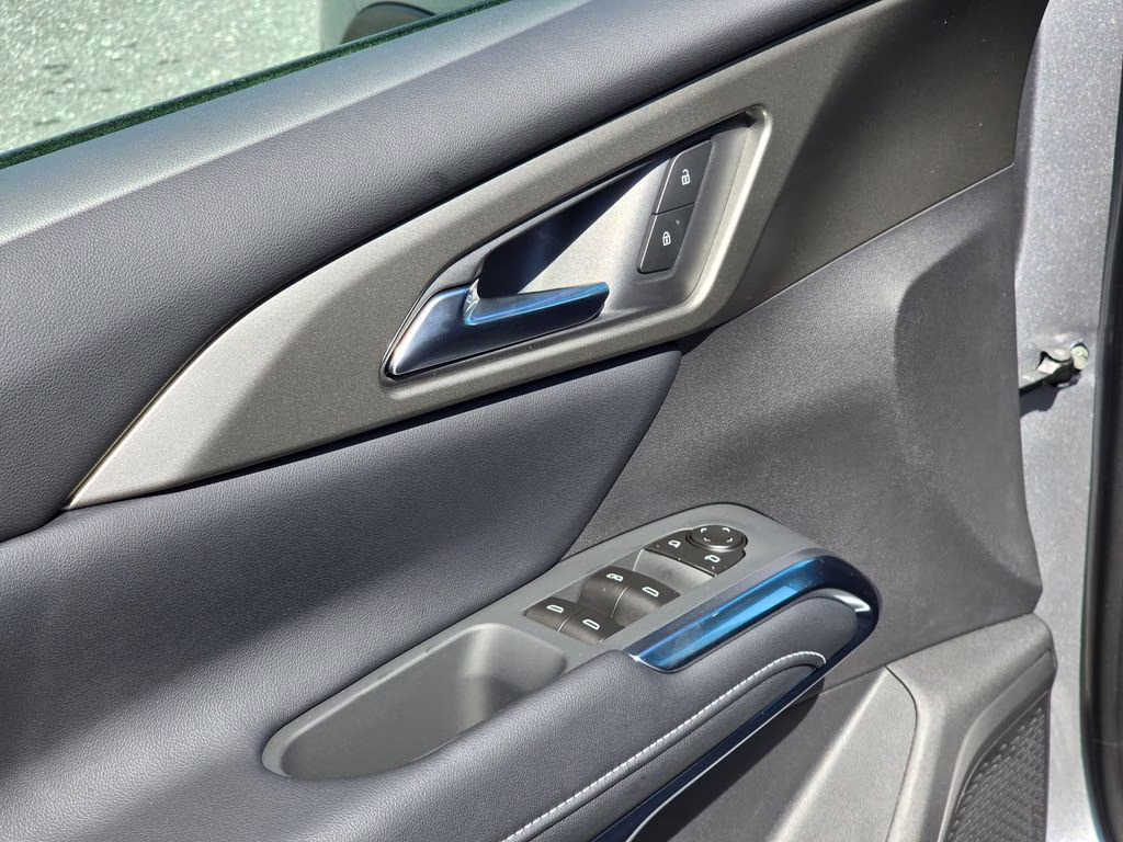 2026 Sterling Gray Metallic Chevrolet Traverse LT FWD SUV