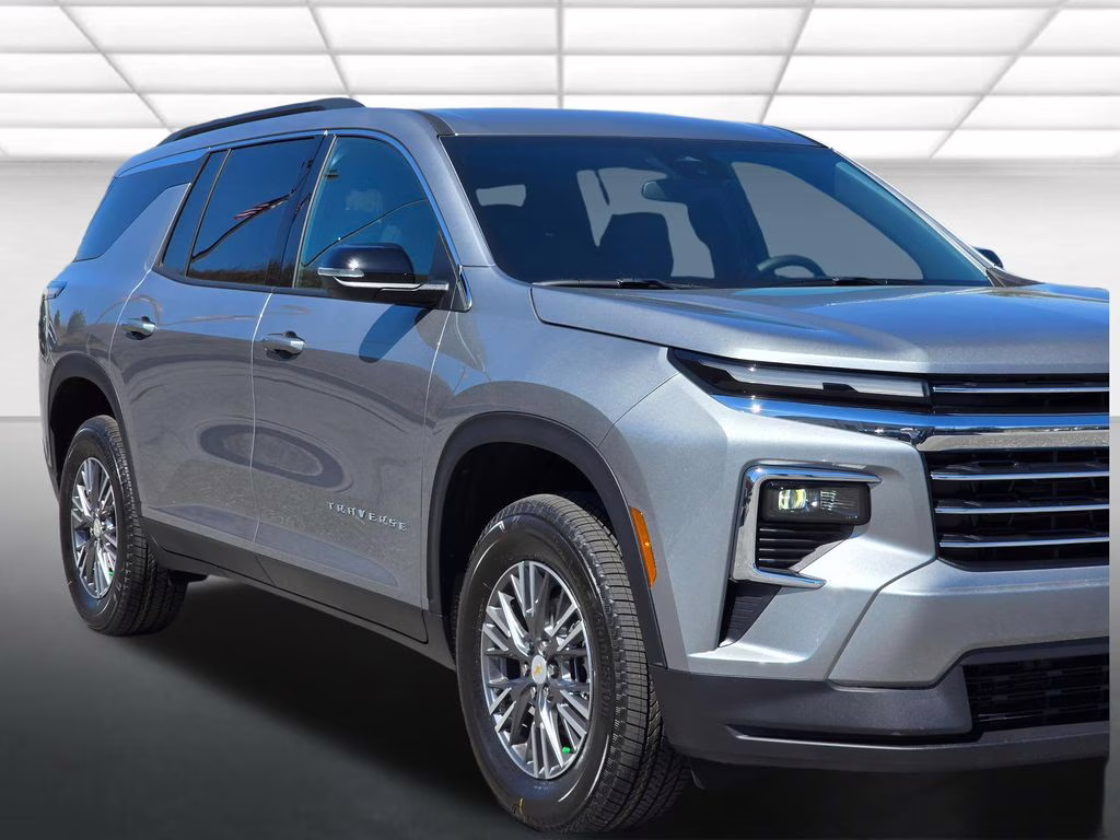 2026 Sterling Gray Metallic Chevrolet Traverse LT FWD SUV