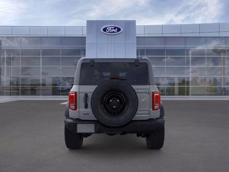 2026 Avalanche Gray Ford Bronco Big Bend 4X4 SUV