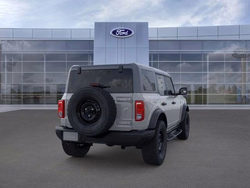 2026 Avalanche Gray Ford Bronco Big Bend 4X4 SUV