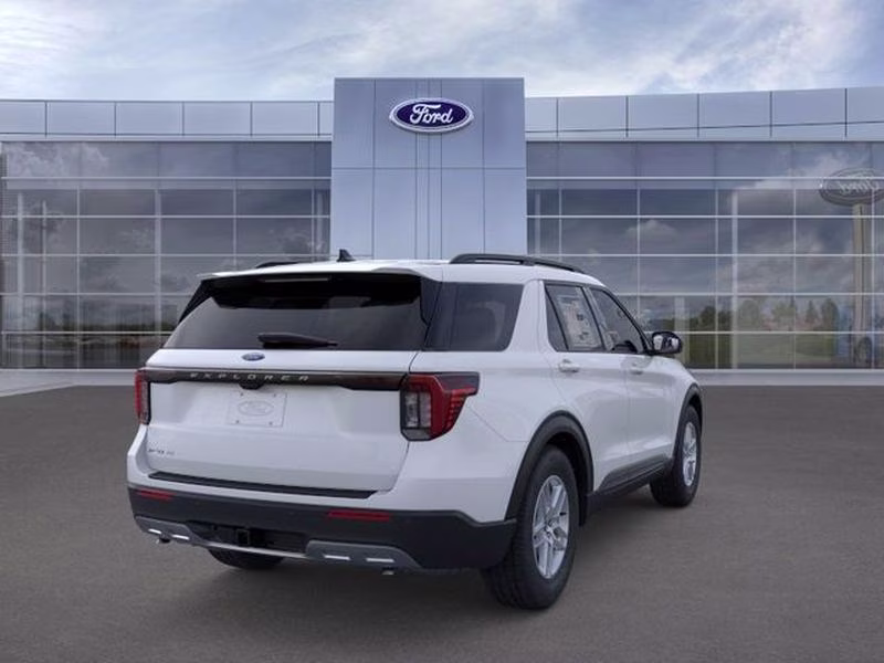 2026 Space White Metallic Ford Explorer Active w/200A Pkg RWD SUV