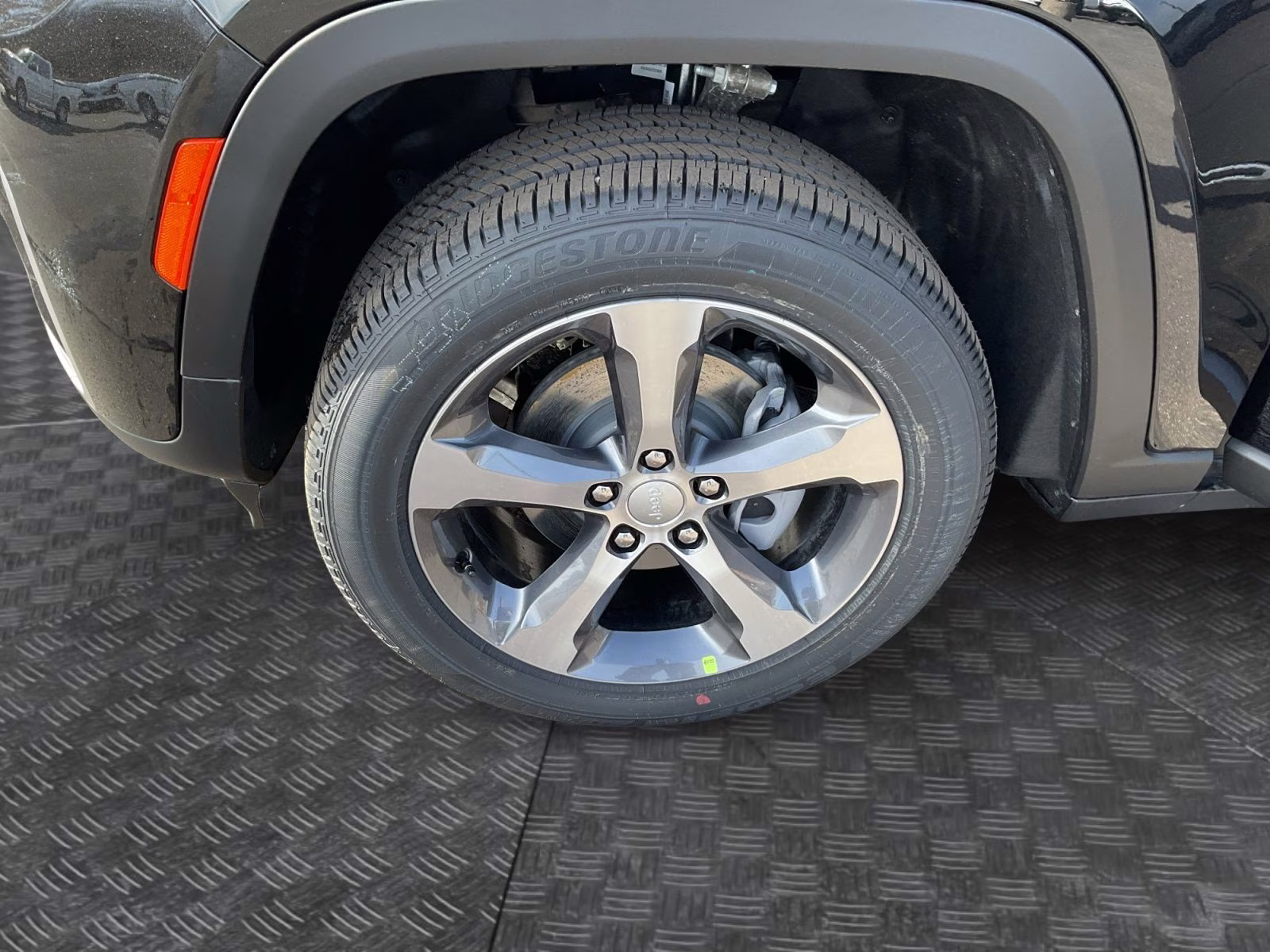 2026 Diamond Black Crystal Pearlcoat Jeep Grand Cherokee Limited 4X4 SUV