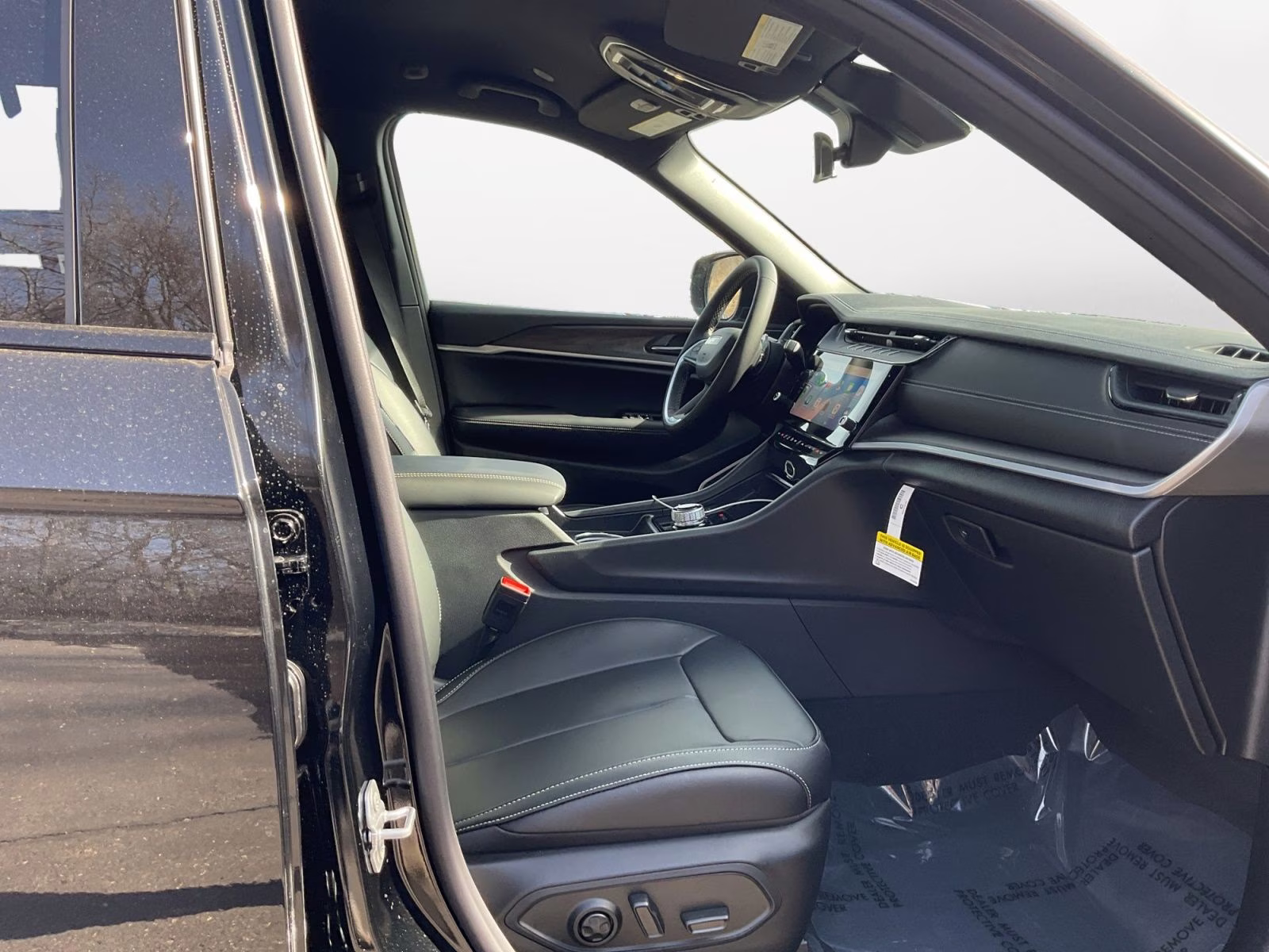 2026 Diamond Black Crystal Pearlcoat Jeep Grand Cherokee Limited 4X4 SUV