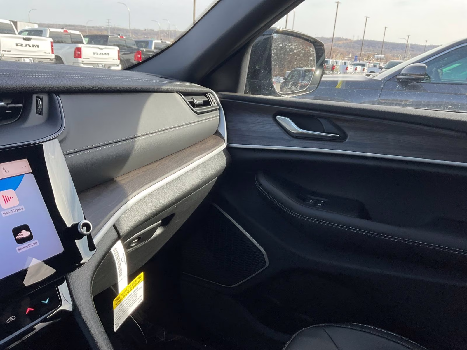 2026 Diamond Black Crystal Pearlcoat Jeep Grand Cherokee Limited 4X4 SUV