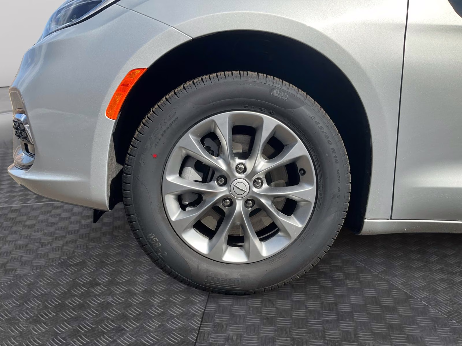 2026 Silver Mist Clearcoat Chrysler Pacifica Select AWD Van