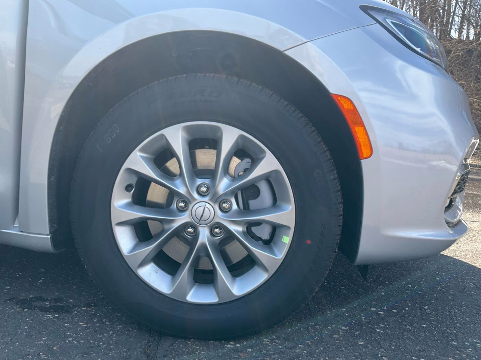 2026 Silver Mist Clearcoat Chrysler Pacifica Select AWD Van