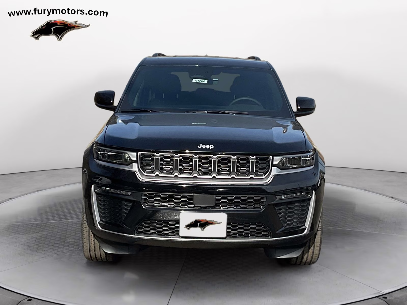 2026 Diamond Black Crystal Pearlcoat Jeep Grand Cherokee Limited 4X4 SUV