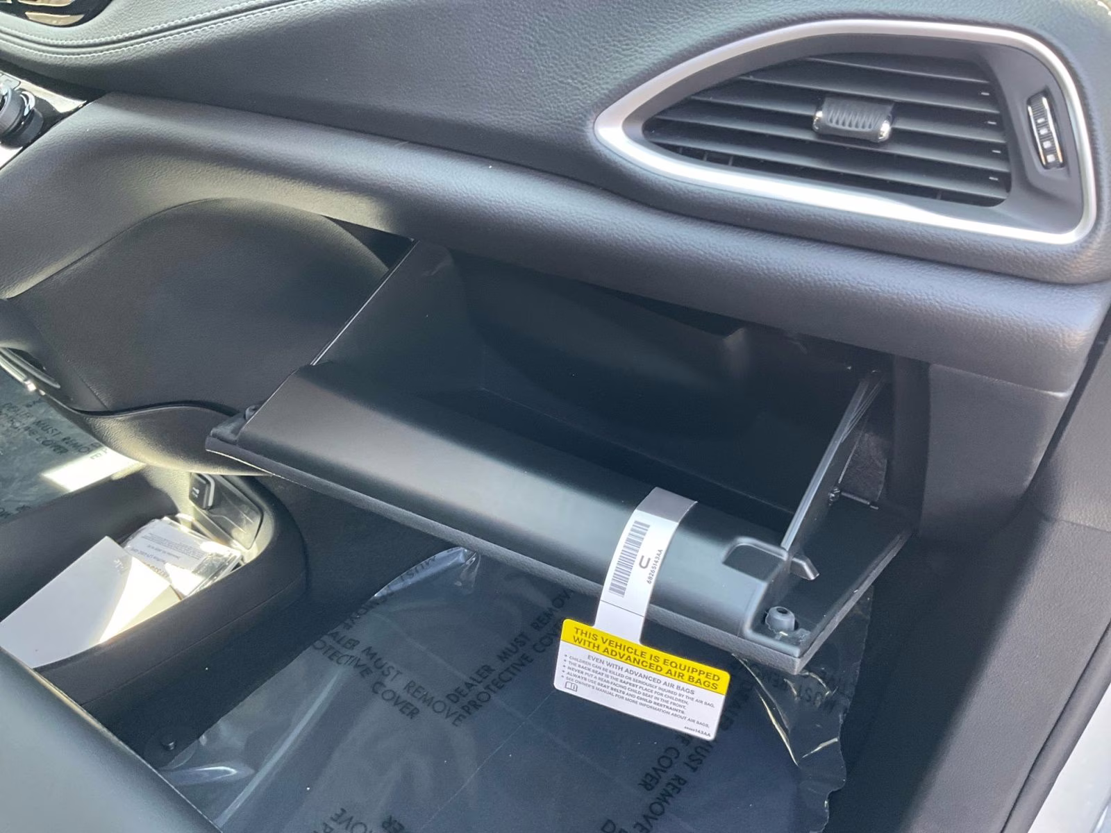 2026 Silver Mist Clearcoat Chrysler Pacifica Select AWD Van