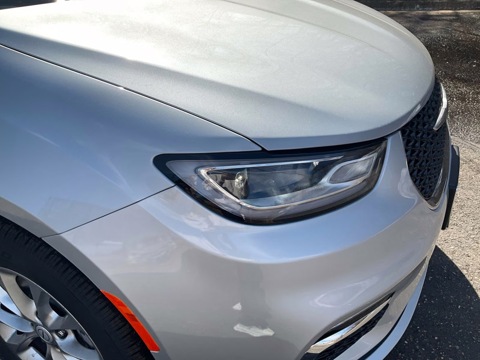 2026 Silver Mist Clearcoat Chrysler Pacifica Select AWD Van