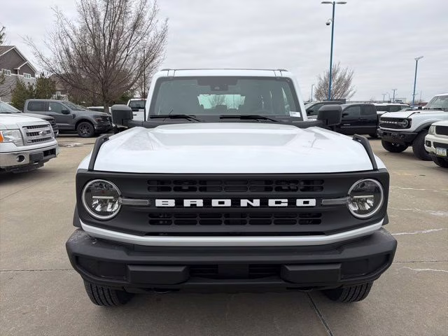 2026 Oxford White Ford Bronco Base 4X4 SUV