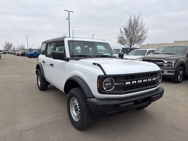 2026 Oxford White Ford Bronco Base 4X4 SUV
