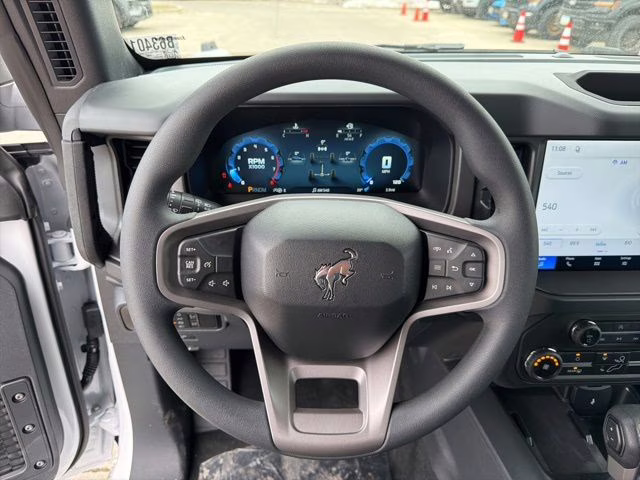 2026 Oxford White Ford Bronco Base 4X4 SUV