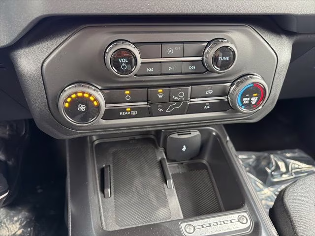 2026 Oxford White Ford Bronco Base 4X4 SUV