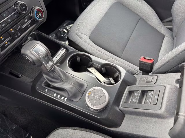 2026 Oxford White Ford Bronco Base 4X4 SUV