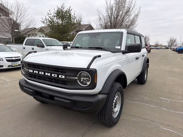 2026 Oxford White Ford Bronco Base 4X4 SUV
