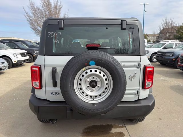 2026 Avalanche Gray Ford Bronco Base 4X4 SUV