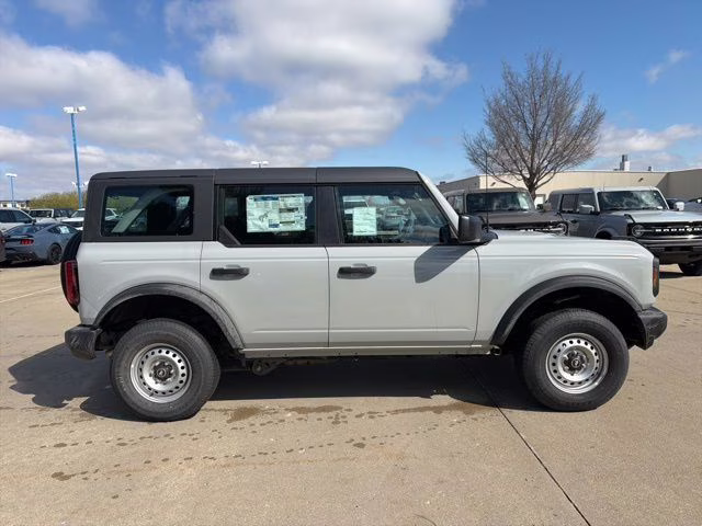 2026 Avalanche Gray Ford Bronco Base 4X4 SUV