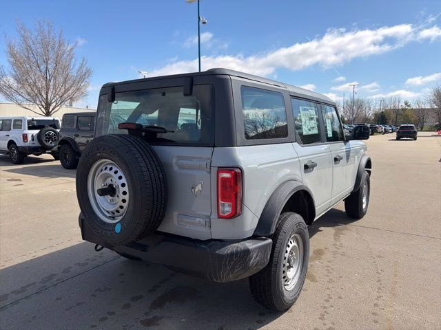 2026 Avalanche Gray Ford Bronco Base 4X4 SUV