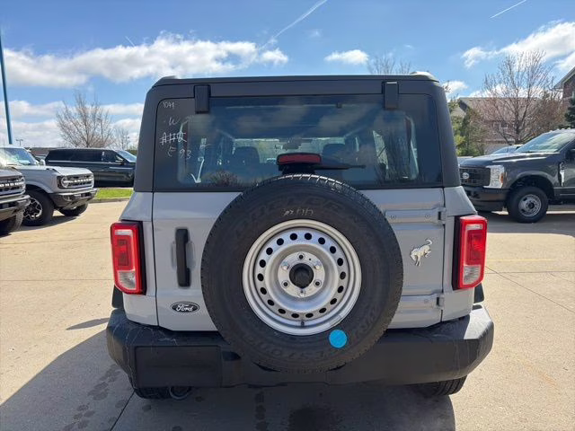 2026 Avalanche Gray Ford Bronco Base 4X4 SUV