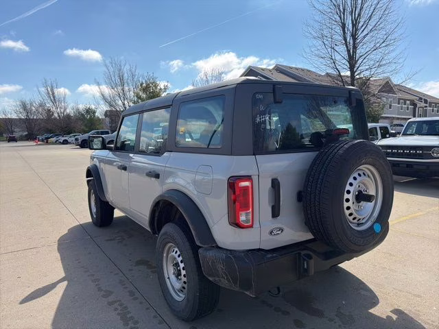 2026 Avalanche Gray Ford Bronco Base 4X4 SUV