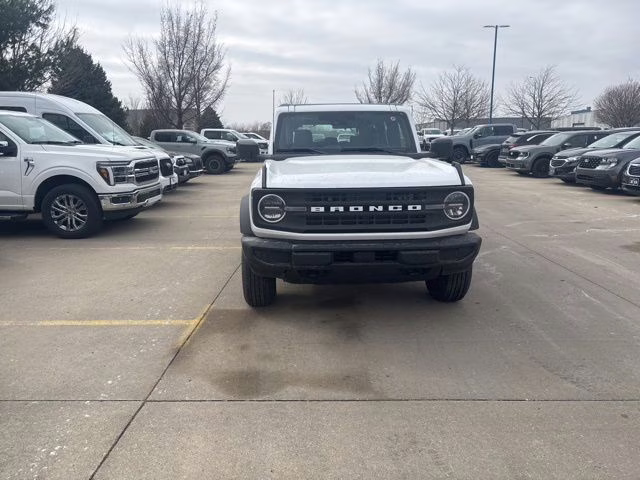 2026 Oxford White Ford Bronco Base 4X4 SUV