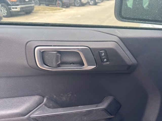 2026 Oxford White Ford Bronco Base 4X4 SUV