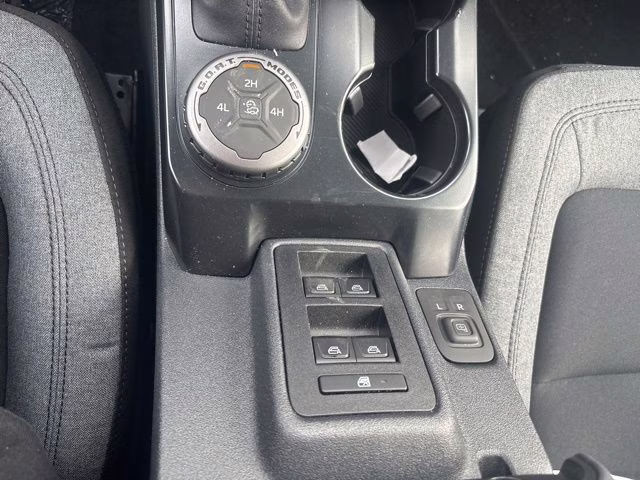 2026 Oxford White Ford Bronco Base 4X4 SUV