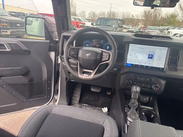 2026 Oxford White Ford Bronco Base 4X4 SUV