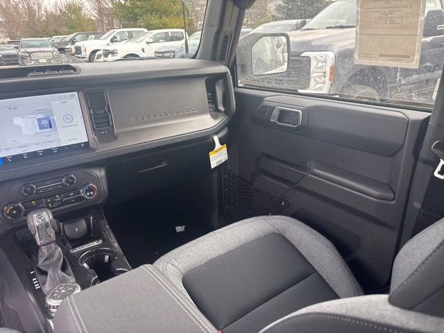 2026 Oxford White Ford Bronco Base 4X4 SUV