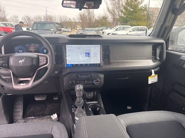 2026 Oxford White Ford Bronco Base 4X4 SUV