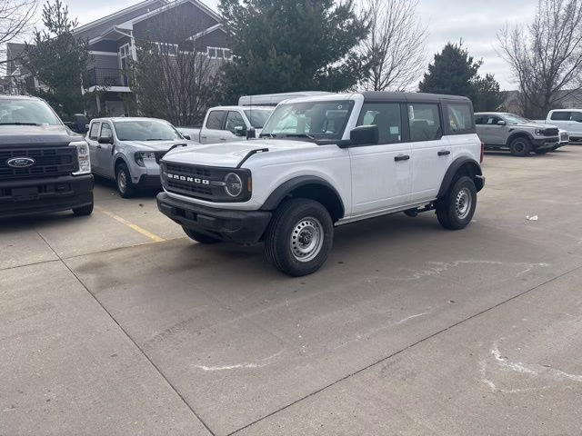 2026 Oxford White Ford Bronco Base 4X4 SUV