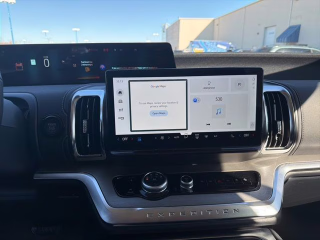 2026 Star White Metallic Tri-Coat Ford Expedition Platinum 4X4 SUV